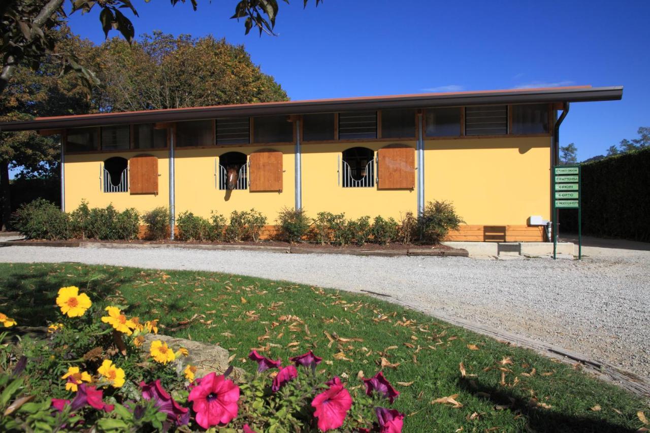 Agriturismo Monsereno Horses Imbersago Εξωτερικό φωτογραφία